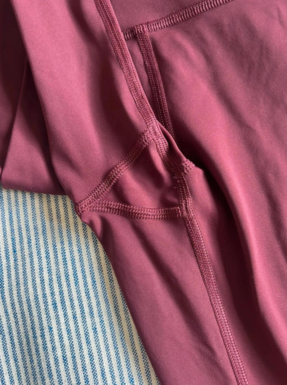 Lululemon Fast and Free Crop Leggings 23" *Mesh