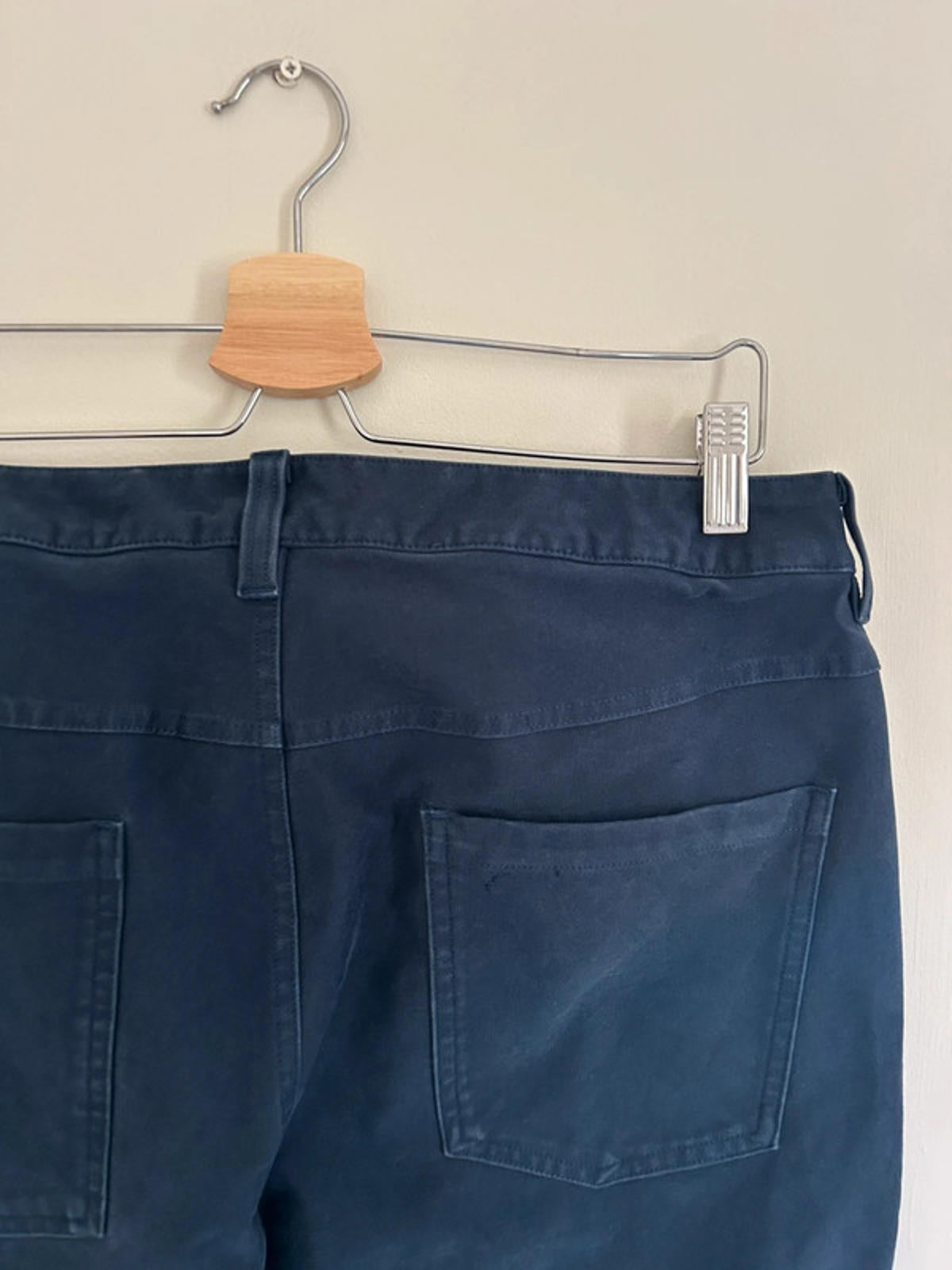Lululemon Mens ABC Crop Trousers Relaxed *Utilitech True Navy