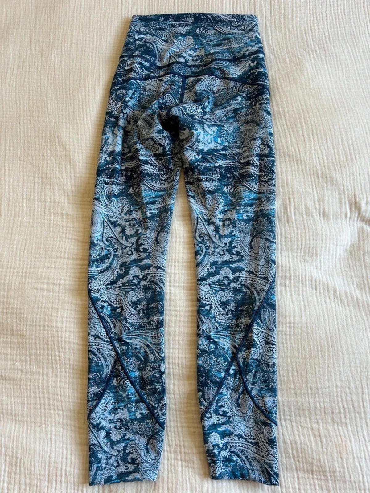 Lululemon In Movement 7/8 Tights/ Leggings *Everlux 25" Paisley Glaze Multi US2/ UK6