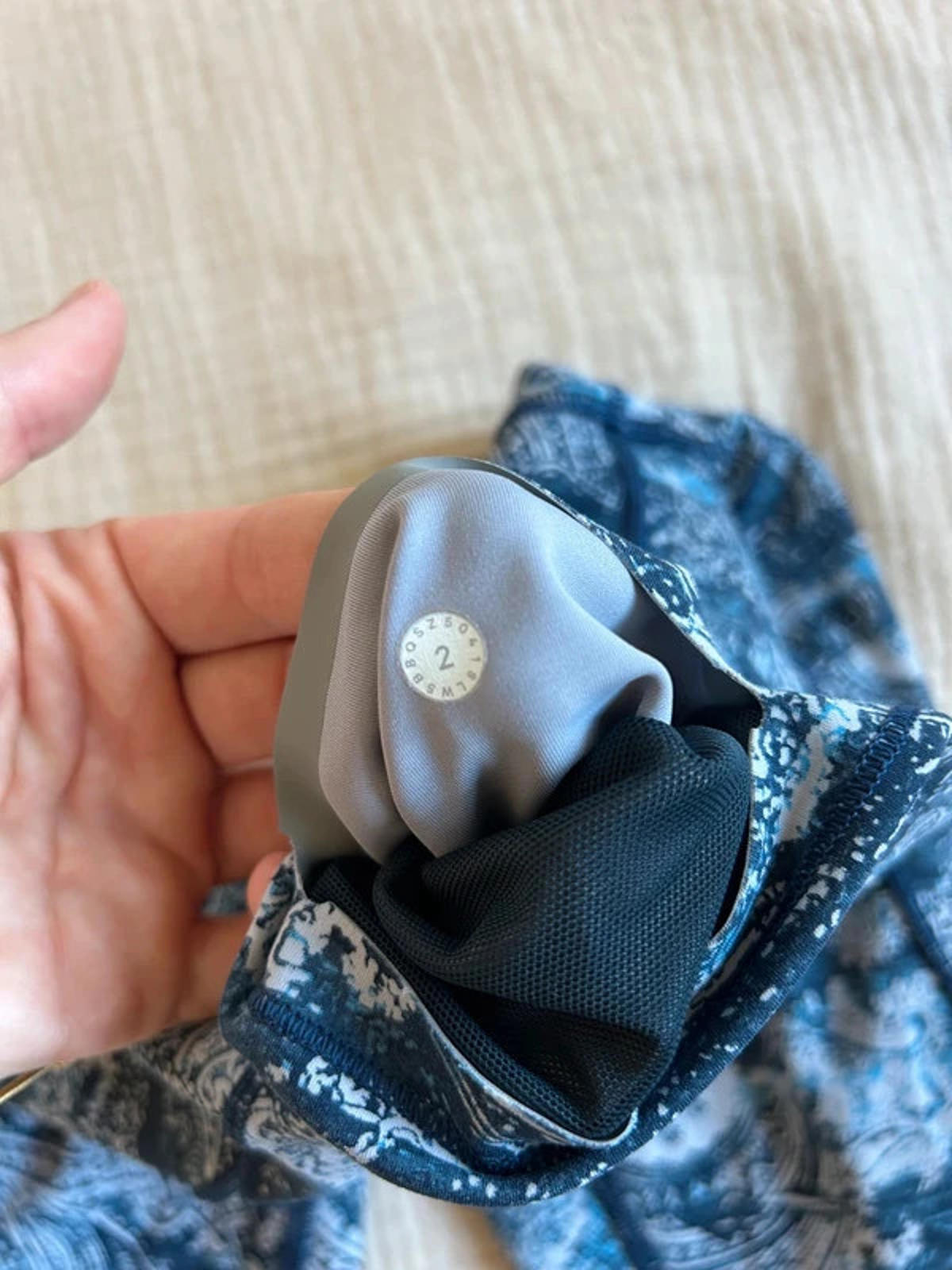 Lululemon In Movement 7/8 Tights/ Leggings *Everlux 25" Paisley Glaze Multi US2/ UK6