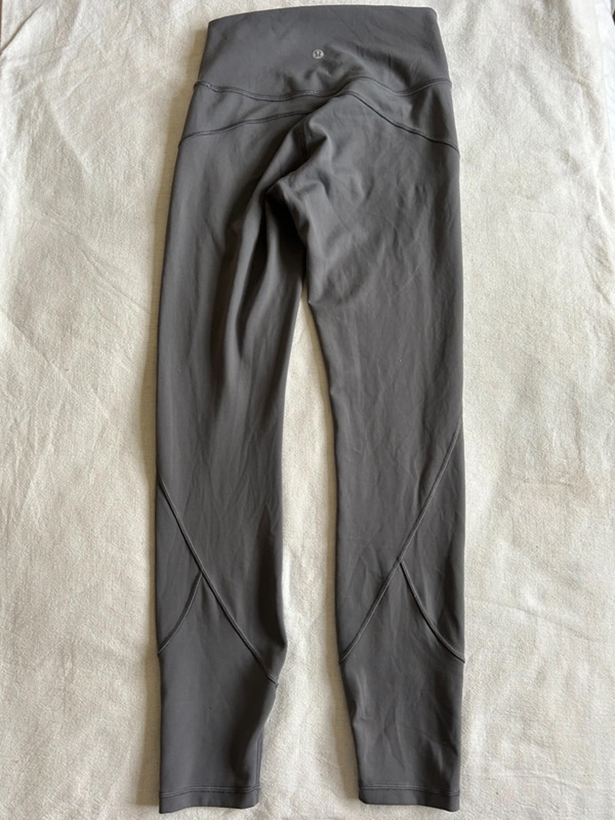 Lululemon In Movement 7/8 Tight *Everlux 25" Titanium US4/ UK8